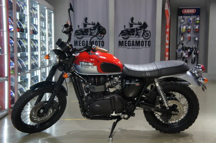 TRIUMPH SCRAMBLER 0 2016 Naked Megamoto